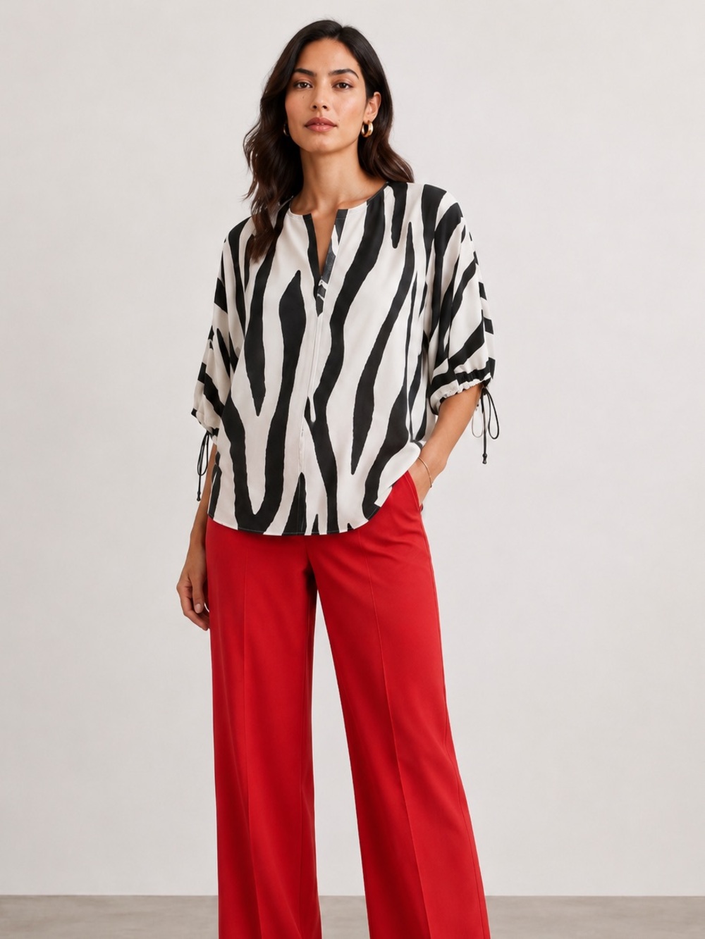 ZARA ECRU / BLACK "Blogger Fav" ANIMAL PRINT TOP SIZE M